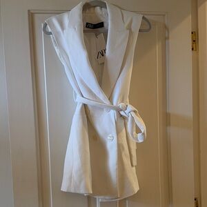 Zara White Sleeveless double breasted mini dress with Waist Tie size small